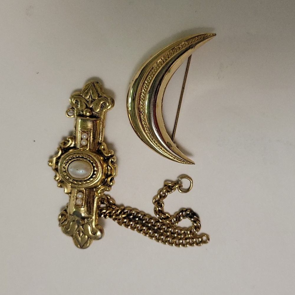 Vintage  broach